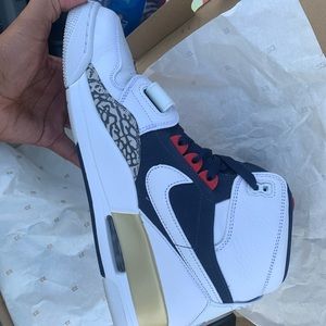 Jordan Legacy 312 (sku: AV3922 101)